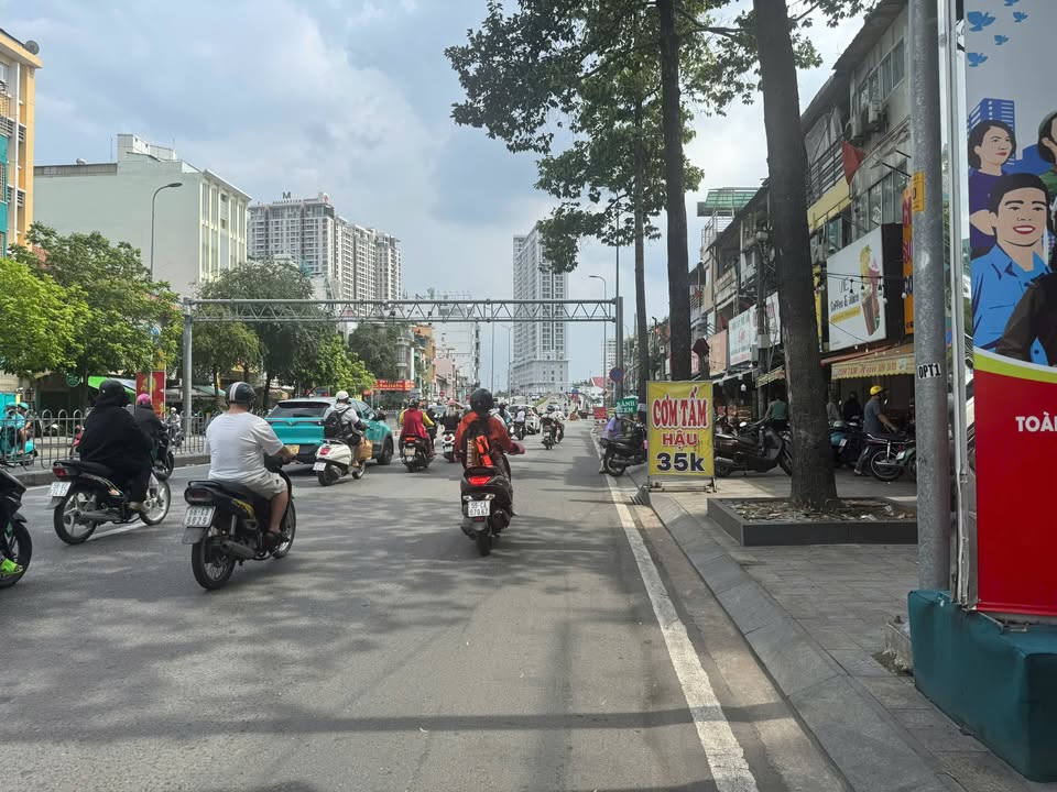 Biệt thự góc 2 mặt tiền KDC Sông Đà Thủ Đức 368m² giá 32 tỷ - Không thể bỏ lỡ!