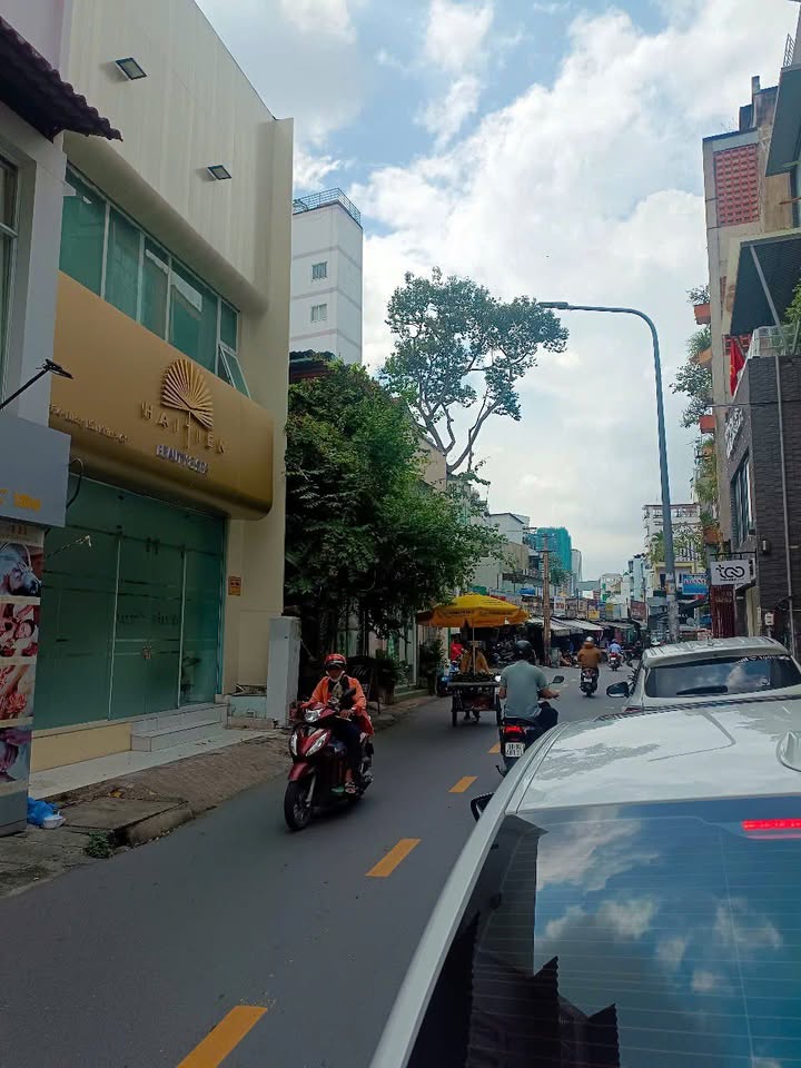 Bán gấp FrontHouse 72m² đường Lương Hữu Khánh, Quận 1 - Đầu tư sinh lời ngay!