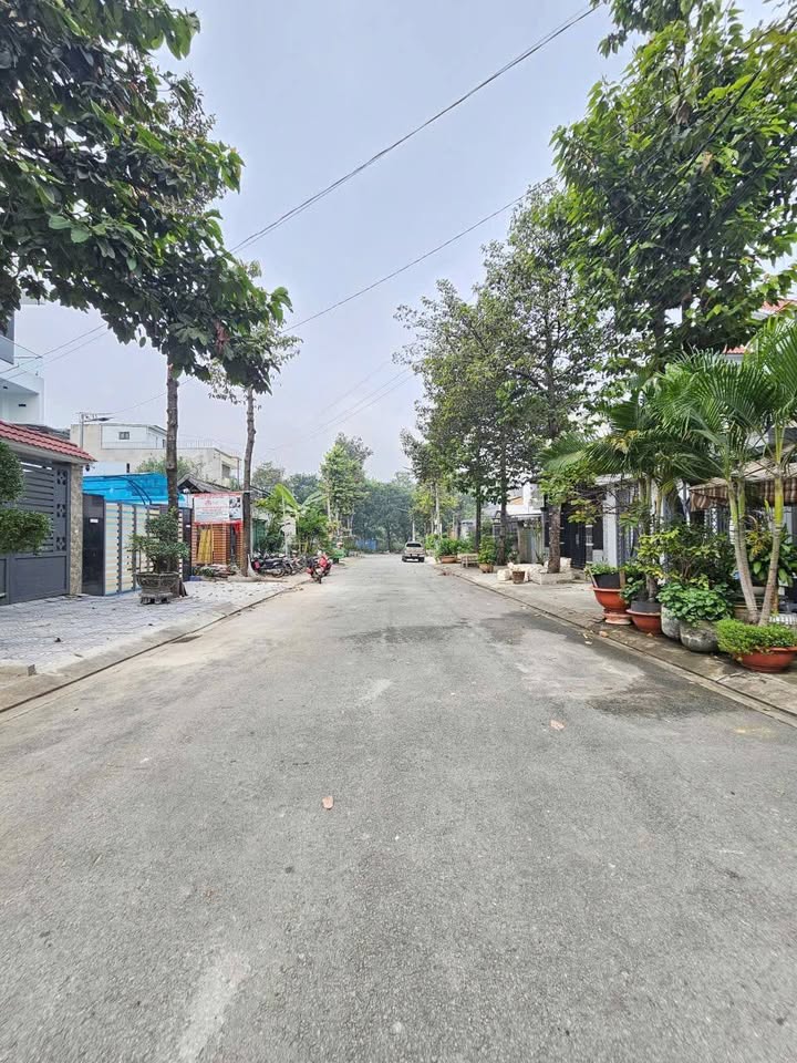 Đất nền KDC Biconsi Tân Đông Hiệp 150,7m² giá 5,3 tỷ - Sổ hồng riêng, hỗ trợ vay ngân hàng!