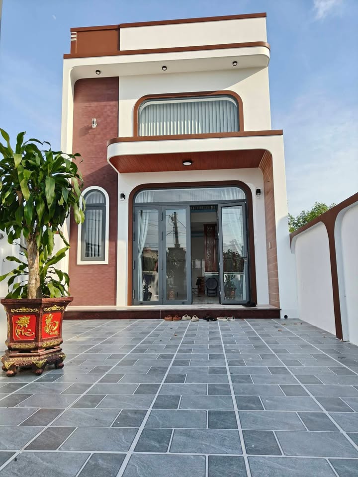 Nhà gác lửng An Ngãi Long Điền 100m² giá 2.65 tỷ - Thiết kế hiện đại, tiện ích đầy đủ!