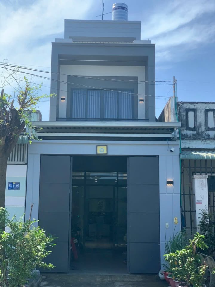 Nhà phố 3 tầng KDC Trần Anh Mỹ Hạnh Nam 80m² giá 3.2 tỷ - Thiết kế hiện đại, vào ở ngay!