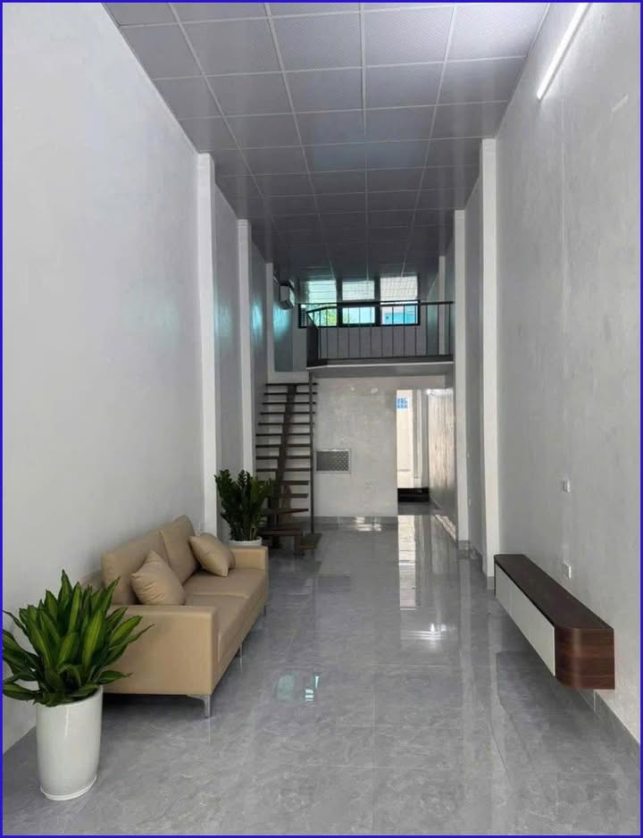 Nhà 2PN Gác Lửng Trường Thi 60m² giá 2 tỷ - Cơ hội đầu tư hấp dẫn!