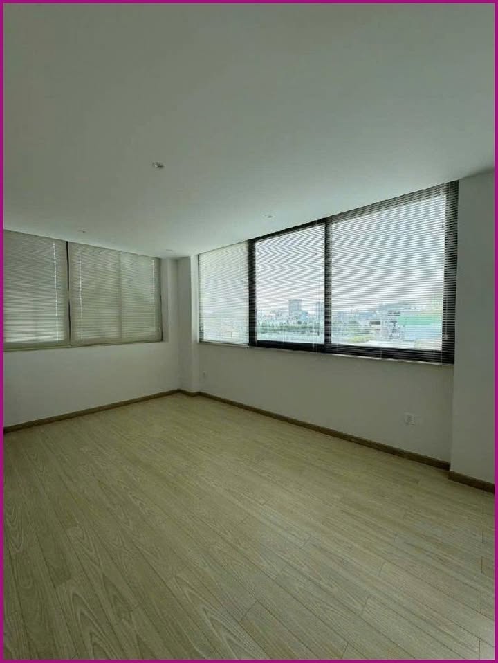 Nhà mặt tiền đường Nguyễn Văn Nguyễn, Tân Định, Quận 1, 67m² - Kinh doanh tốt!