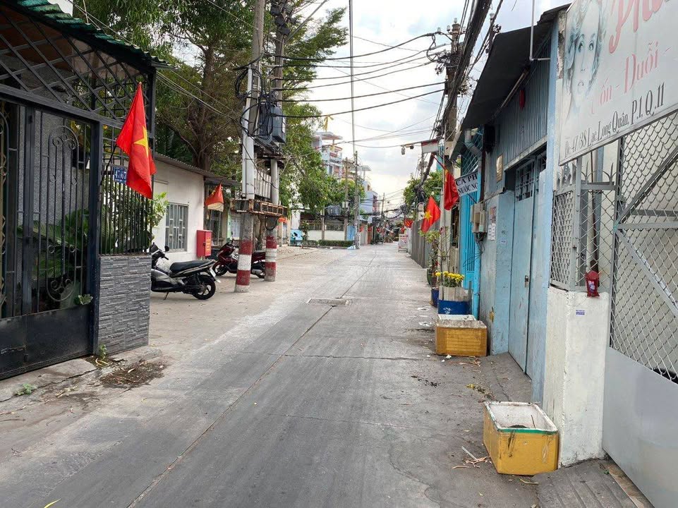 Nhà 2 tầng kiên cố quận 11, 56m² giá 5.8 tỷ - Gần vòng xoay Cây Gõ