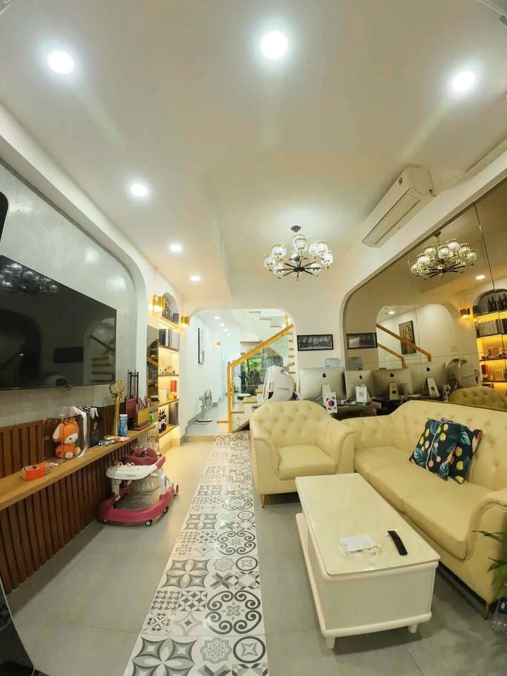 Nhà cấp 3 Phan Thiết 81m² giá 4 tỷ - Full nội thất, vào ở ngay!