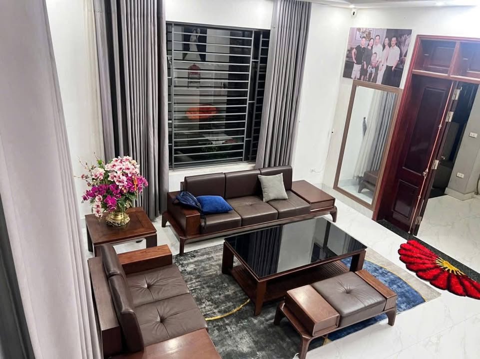 Nhà phố KDC Bàu Đá Kỳ Anh 180m² giá 5.5 tỷ - Hướng Đông, sổ hồng chính chủ!