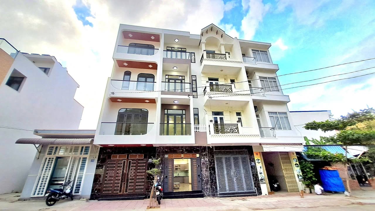 Nhà 4 tầng 2 mặt tiền đường Ngô Văn Sở, Nha Trang 48m² giá 6,5 tỷ - Vị trí đắc địa gần biển!