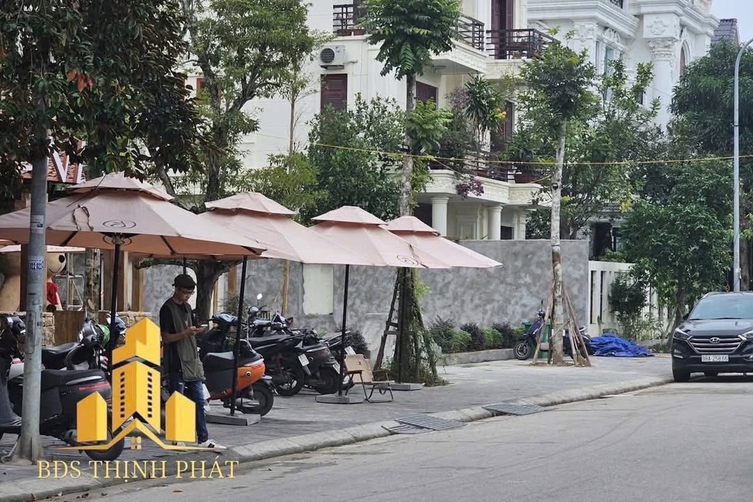 Bán biệt thự Diamond Hill Bắc Giang 284m² giá 30 tỷ - Vị trí đắc địa nhìn hồ!