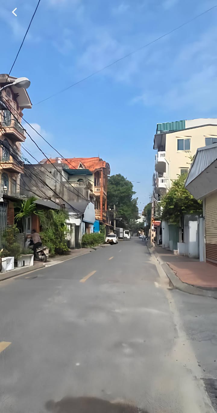 Đất Giang Biên Long Biên 105m² giá 13 tỷ - Vị trí đẹp ô tô vào tận đất!