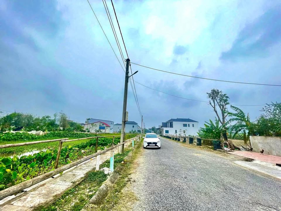 Biệt thự Đồng Chăn Nuôi, Kỳ Anh, 282m² giá 4 tỷ - Mặt tiền 12m, đường rộng thoáng