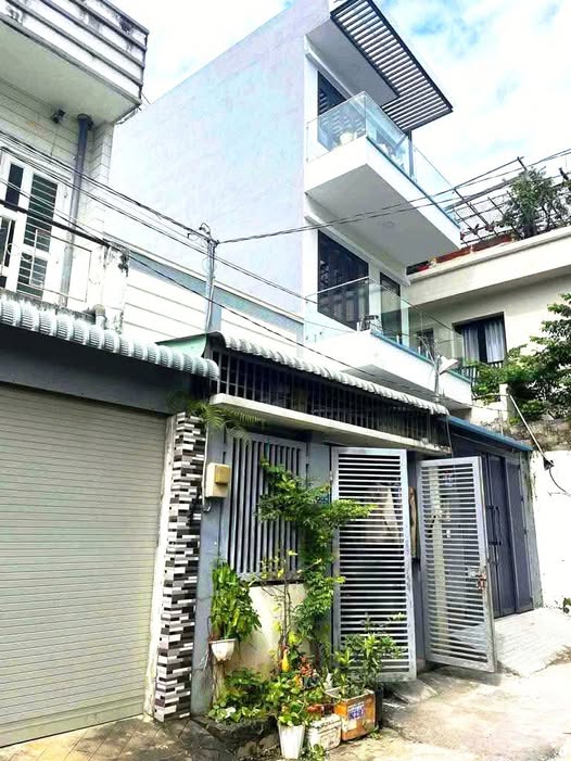 Nhà đẹp Phú Hữu 56m² giá 3.75 tỷ - Hẻm ô tô vào ở ngay!