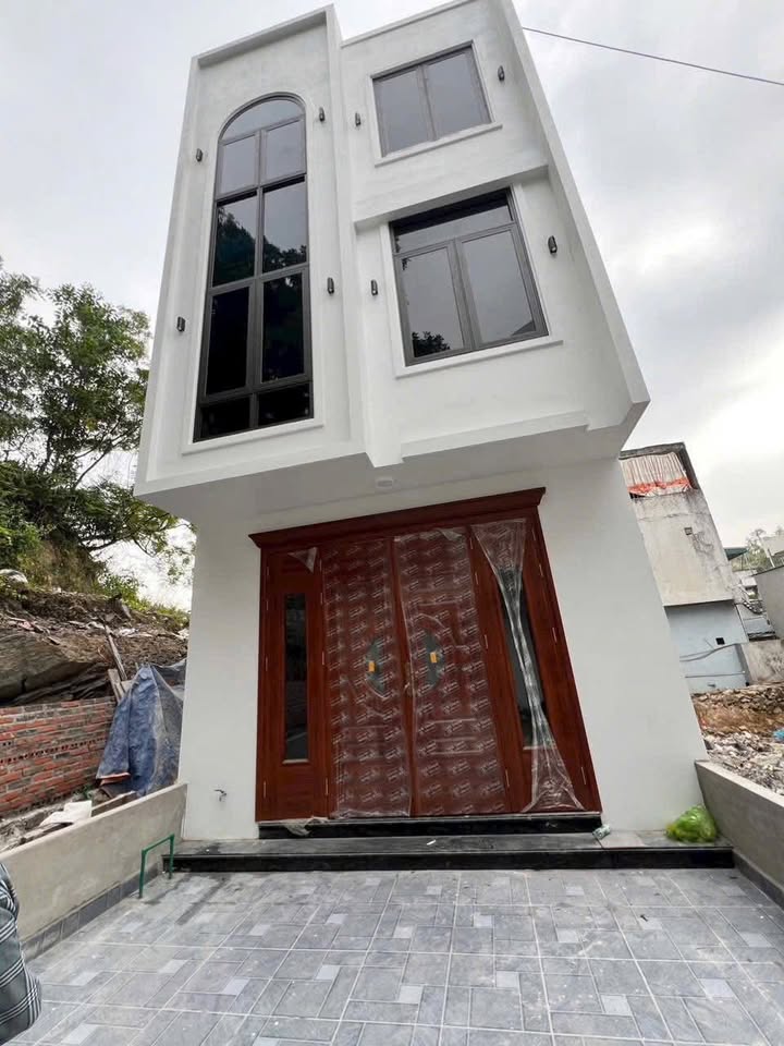 Nhà 3 tầng Cao Thắng 82m² giá 3 tỷ - Pháp lý rõ ràng, giao dịch nhanh!