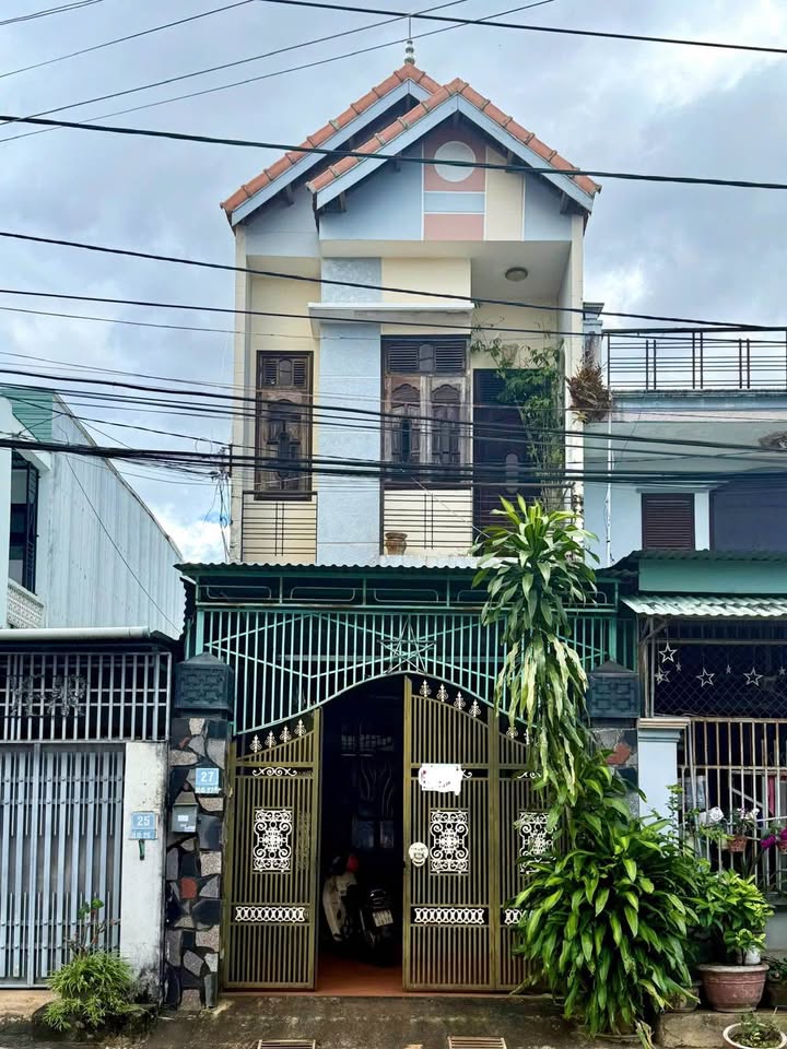 Nhà 2 tầng tại Trương Quang Trọng, Quảng Ngãi 140m² - Vị trí thuận lợi, giá thỏa thuận!