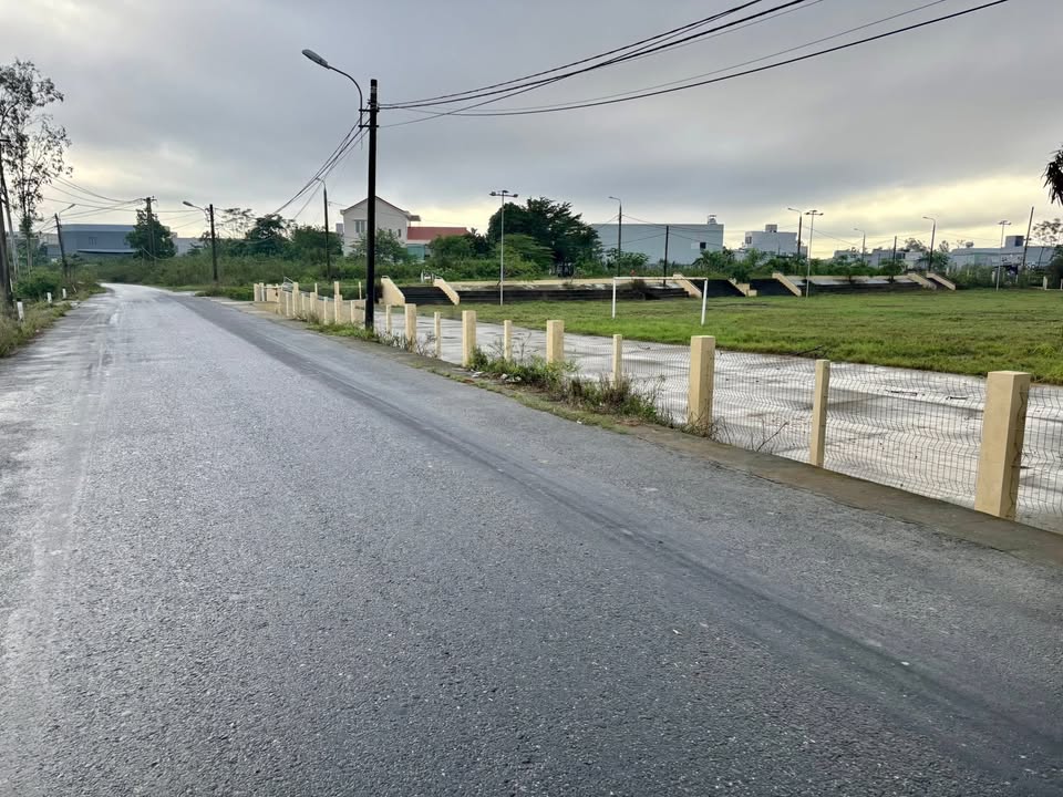 Đất nền liền kề đường DH409, Hòa Tiến, Đà Nẵng 108m² - Giá 1.6 tỷ, thương lượng