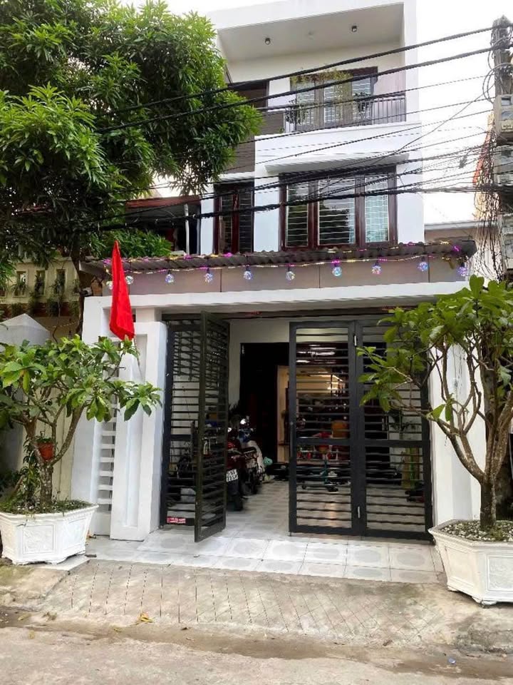 Nhà độc lập 3 tầng tại Cát Bi, Hải An 99.2m² - Giá 4.7 tỷ, thuận tiện đi lại!