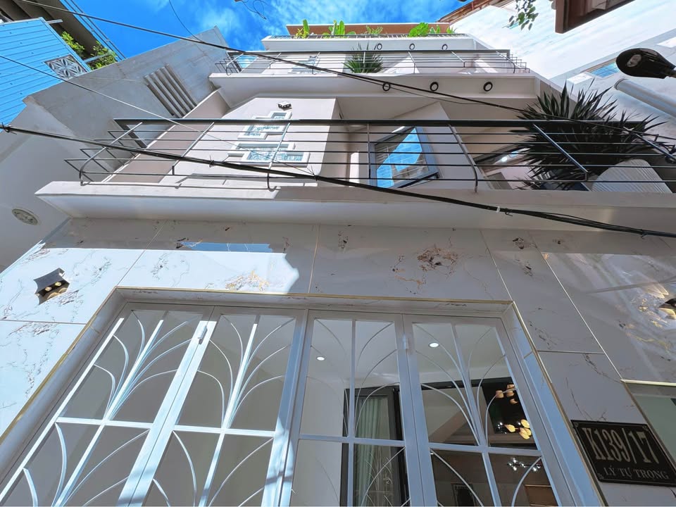 Nhà 4 tầng 139/17 Lý Tự Trọng, Hải Châu, Đà Nẵng - Gần biển, vào ở ngay!