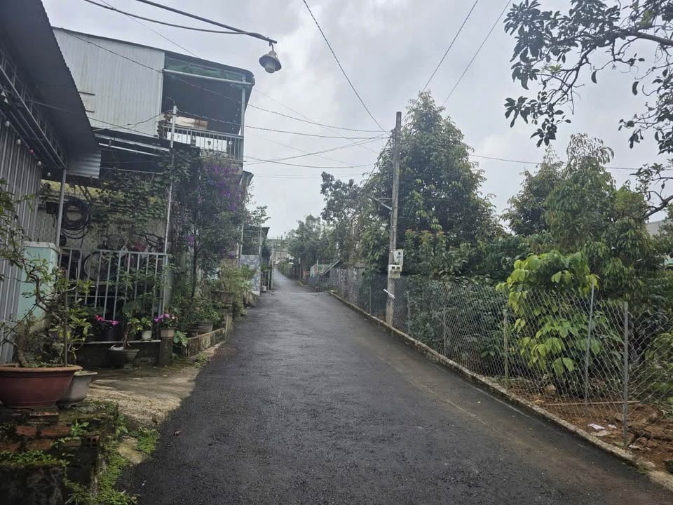 Bán đất hẻm 112 Mạc Đỉnh Chi, Bảo Lộc 120m² chỉ 1.35 tỷ - Sổ hồng chính chủ!