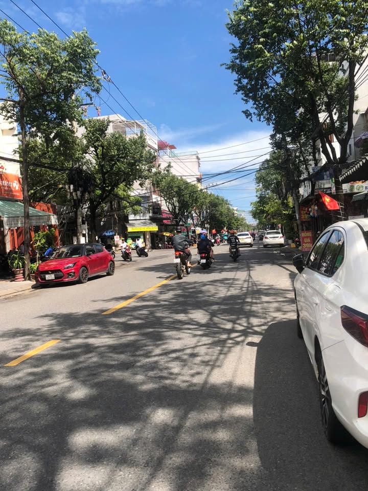 Bán nhà 4 tầng mặt tiền đường Trương Chí Cương, Hòa Cường Nam, Đà Nẵng 61m² - Hướng Đông mát mẻ!