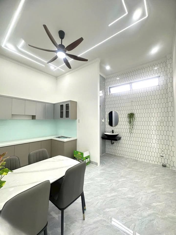 Nhà cấp 4 Đạo Thạnh, Mỹ Tho 81m² giá 1.33 tỷ - Sổ đỏ chính chủ, giá tốt!