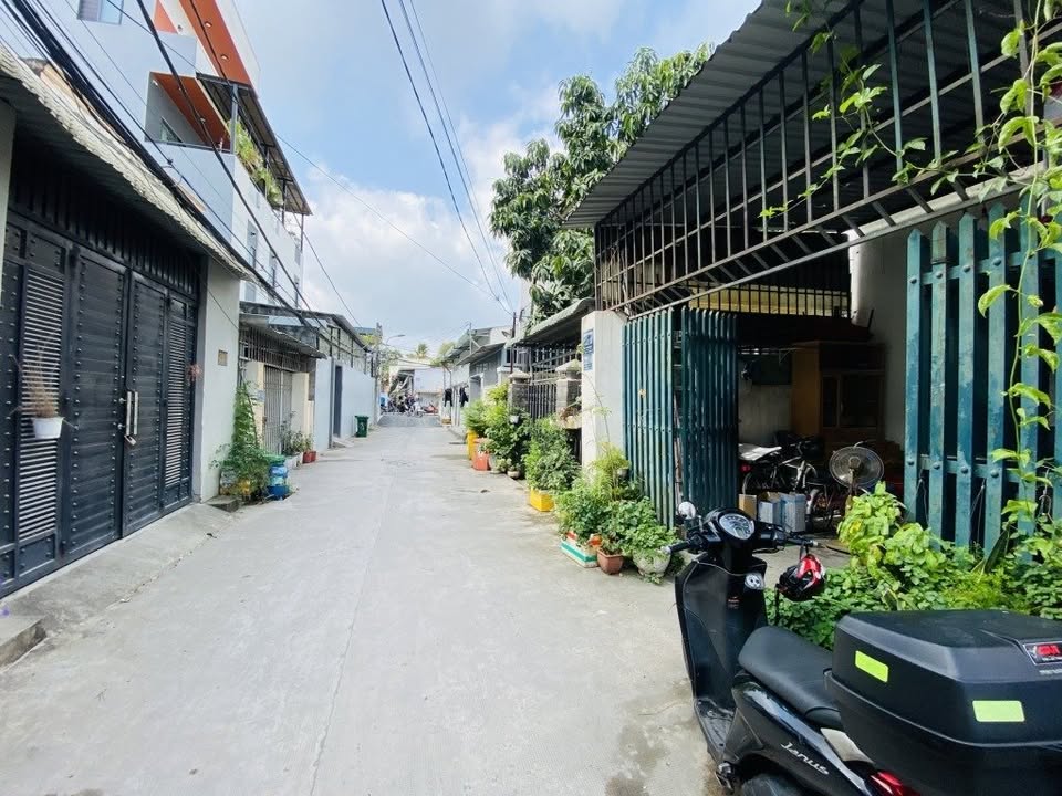 Đất Linh Đông 110m² giá 7.5 tỷ - Bán đất tặng nhà C4 chắc chắn!