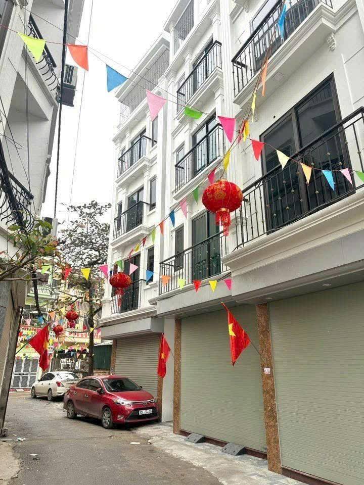 Nhà Liên Mạc 35m² giá 6 tỷ - Ô tô đỗ cửa, thiết kế hiện đại!