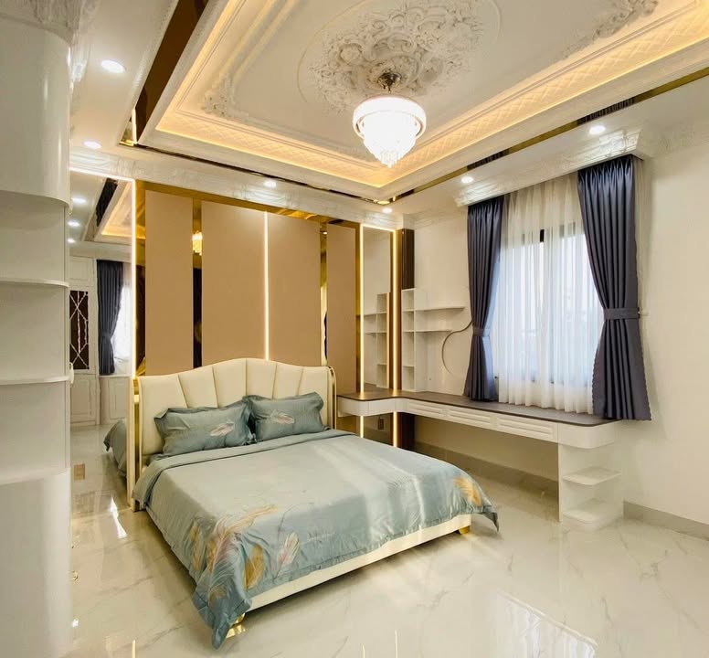 FrontHouse Bến Thành Quận 1 70m² - Sổ hồng hoa khôi, không quy hoạch!