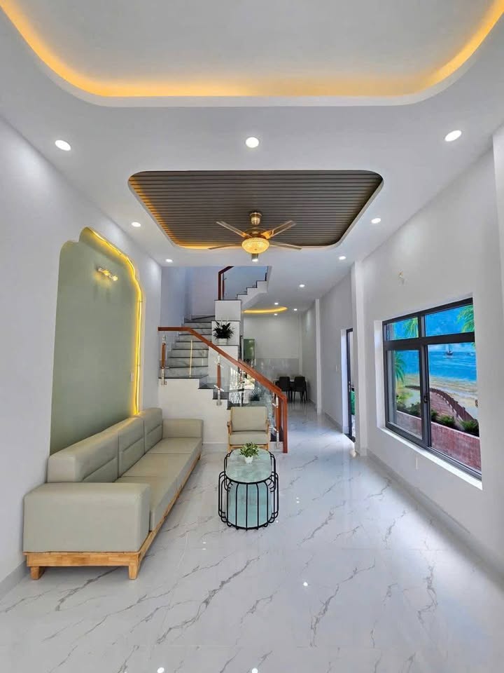 Nhà phố Hố Nai 90m² giá 2.7 tỷ - Mới hiện đại, sân vườn chill!