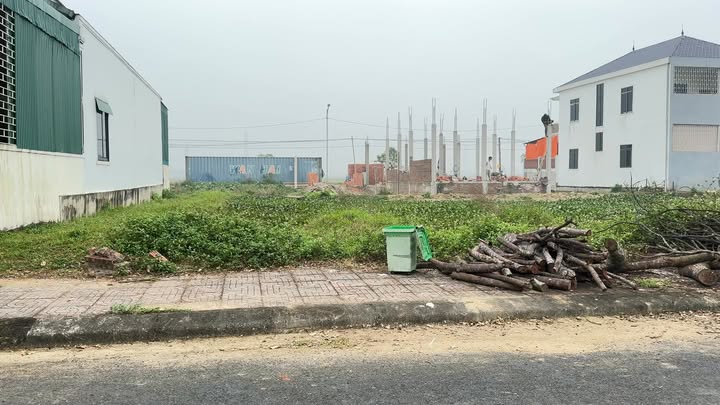 Đất nền khu phố Lạc Sơn, Đô Lương 200m² giá 2 tỷ - Chính chủ bán gấp!