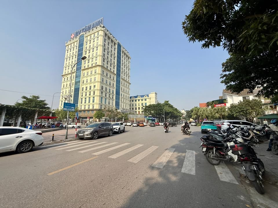 Nhà phố Hoàng Như Tiếp, Bồ Đề 110m² giá 30 tỷ - Đầu tư lý tưởng gần Bệnh viện Tâm Anh!