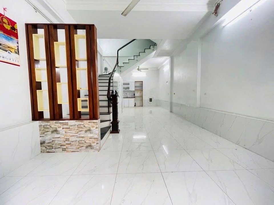 Nhà 3 tầng đường Thọ Am, Thanh Trì, 45m² giá 5.4 tỷ - Nhà mới đẹp, vào ở ngay!