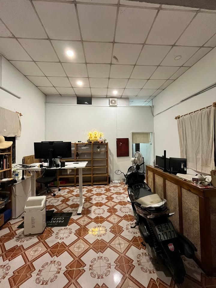 Nhà cấp 4 cho thuê tại Nguyễn Xiển 140m² giá 5.5 triệu - Không gian sống lý tưởng!