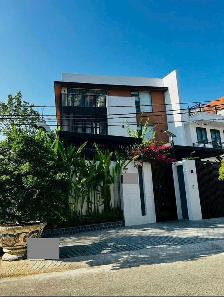 Biệt thự khu Tên Lửa, Bình Tân 270m² giá 28.5 tỷ - Hồ bơi riêng, không gian sống đẳng cấp!