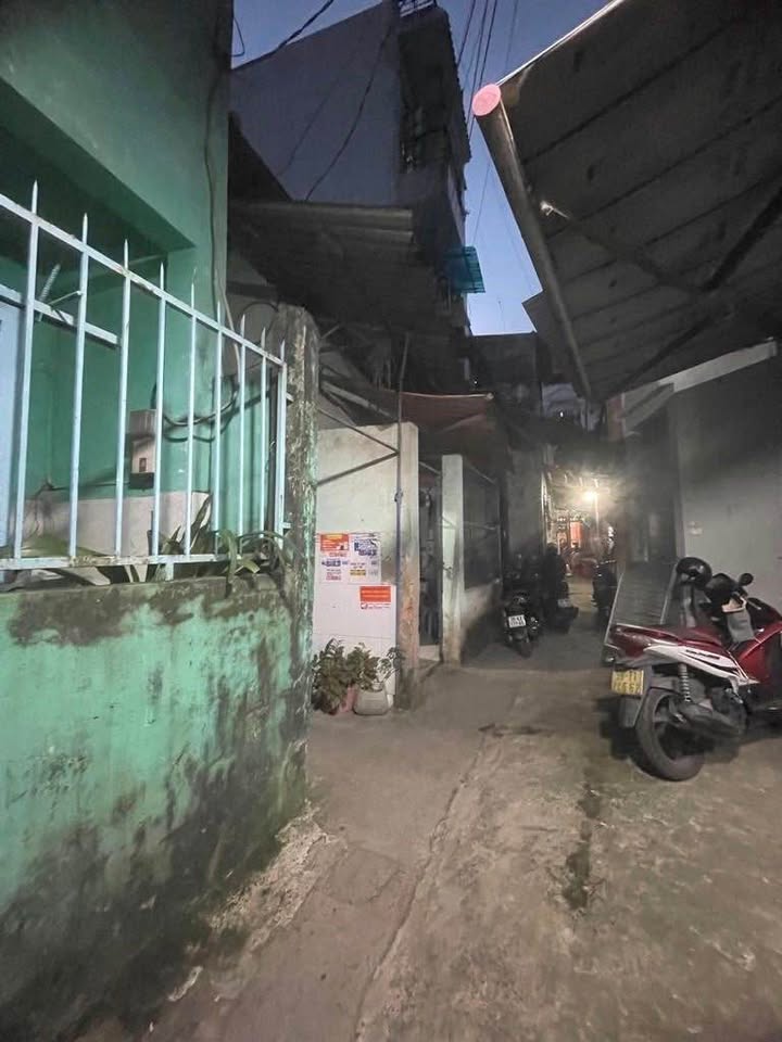 Dãy trọ Hồ Văn Long 90m² giá 3.85 tỷ - Dòng tiền cho thuê 10 triệu/tháng!