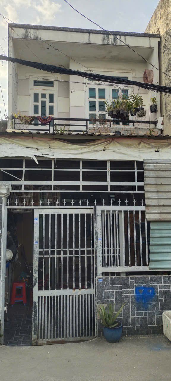 Bán nhà 1 trệt 1 lầu đường Số 1, Tân Tạo A, 67m² - Giá 4 tỷ, bớt lộc cho khách thiện chí!