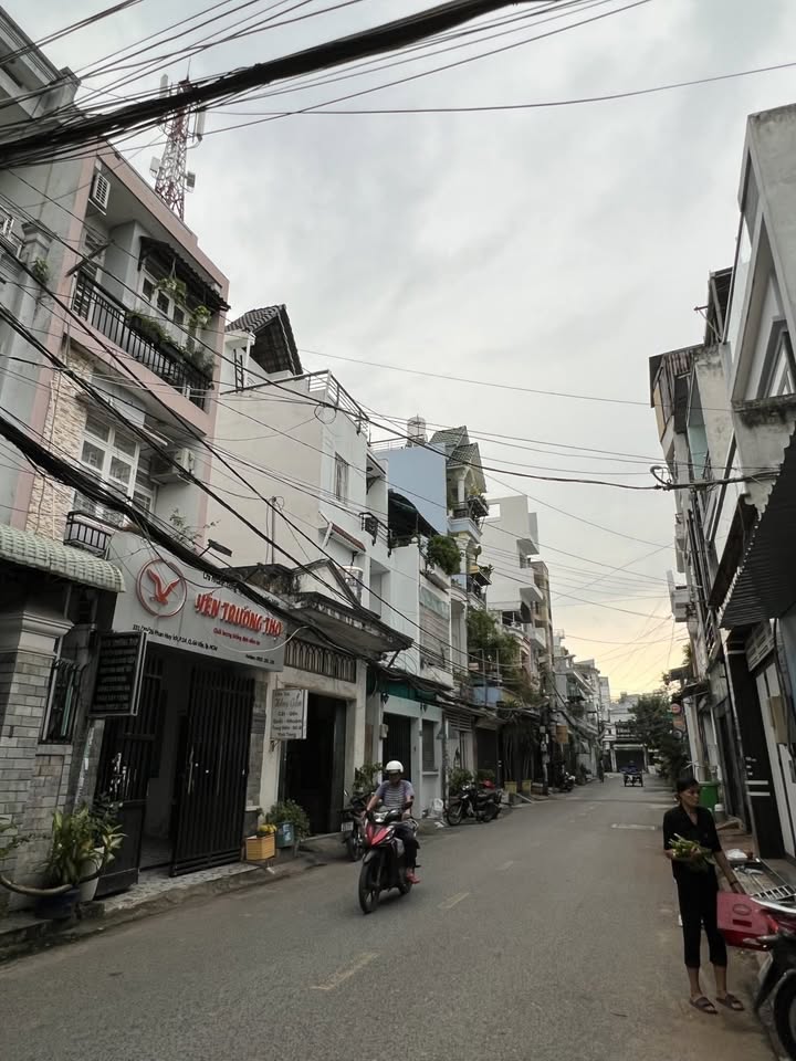 Nhà 4 tầng hẻm VIP 8m đường Phan Huy Ích, Gò Vấp - 64m² chỉ 8.5 tỷ