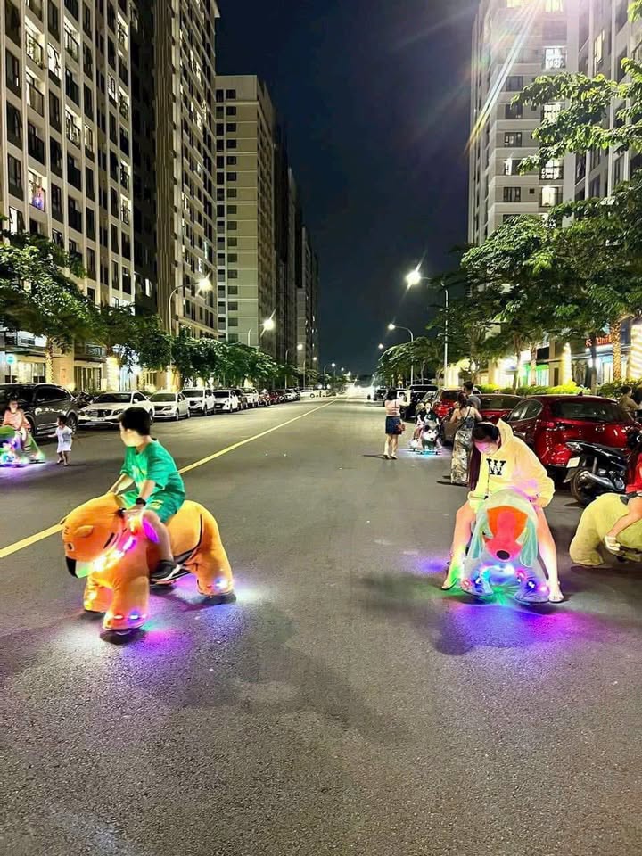 Shophouse tại Picity High Park, Quận 12 - Chính chủ cho thuê giá 8.5 triệu/tháng