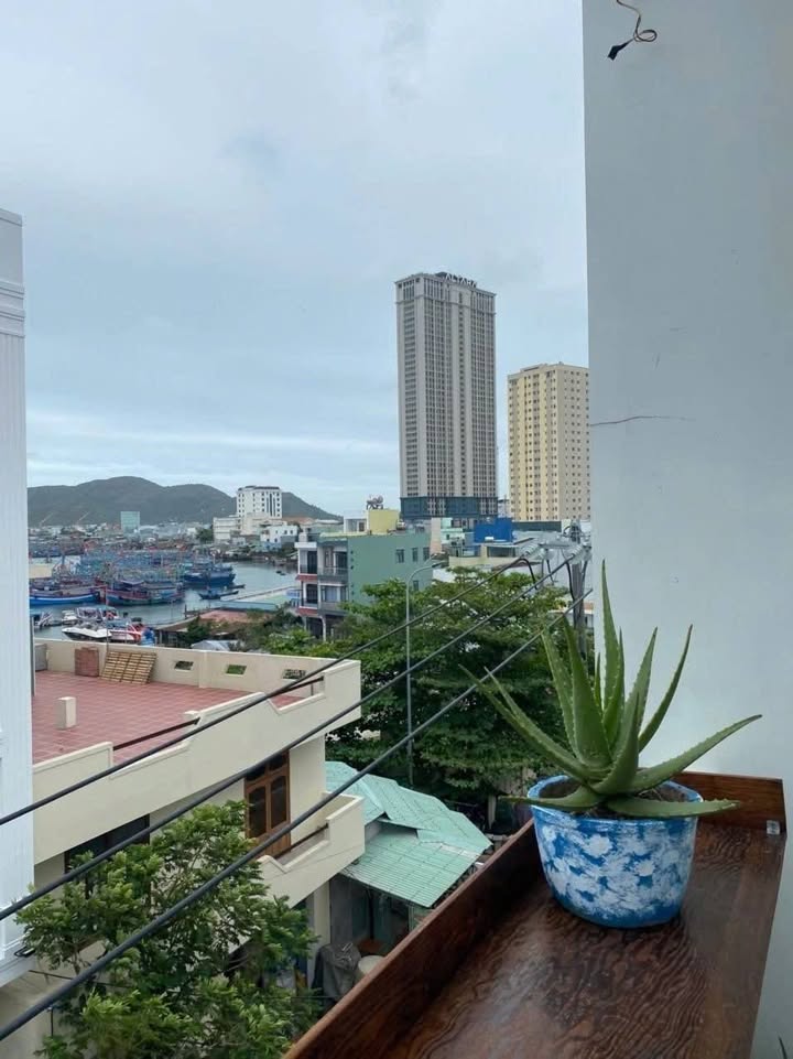 Nhà mặt tiền Phan Chu Trinh, Hải Cảng 80m² giá 7.5 tỷ - Đầu tư sinh lời ngay!