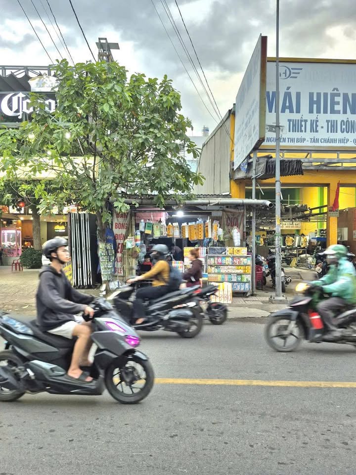 Mặt tiền kinh doanh Nguyễn Thị Búp, quận 12, 104m² giá chỉ 8.9 tỷ - Cơ hội đầu tư hấp dẫn!