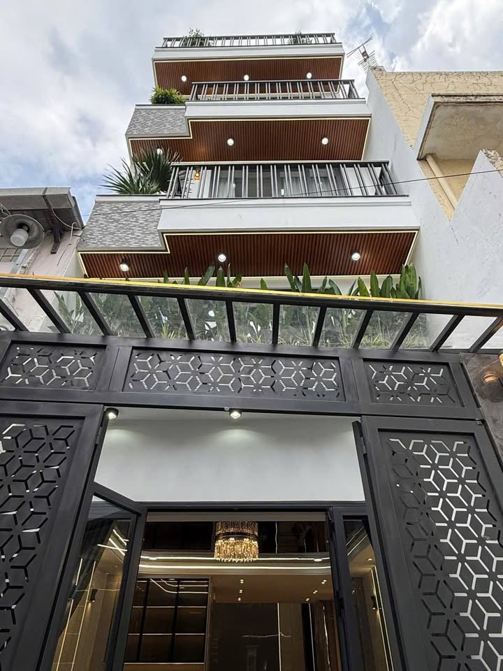 Nhà phố Gò Vấp 50m² giá 7.8 tỷ - Full nội thất, sẵn sàng vào ở!