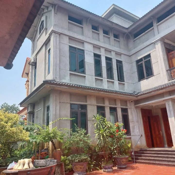 Biệt phủ sang trọng tại Thạch Đà, Mê Linh 340m² - Sẵn sàng giao dịch!