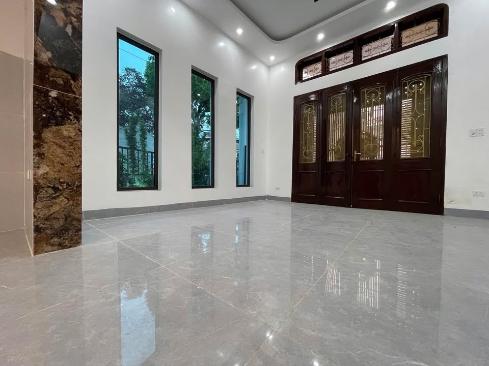 Bán gấp FrontHouse 3 tầng mặt phố Đội Cung 66m² giá 6 tỷ - Kinh doanh sầm uất!