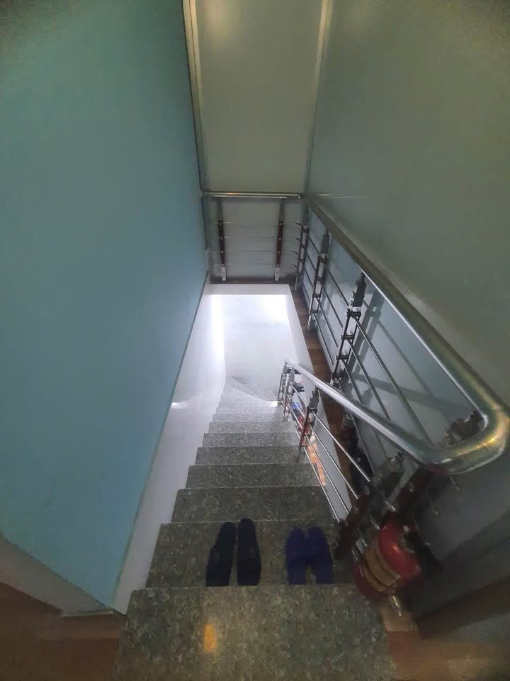 Nhà riêng ngõ 5 phường Cao Thắng Hạ Long 65m² giá 1.45 tỷ - Ô tô vào gần