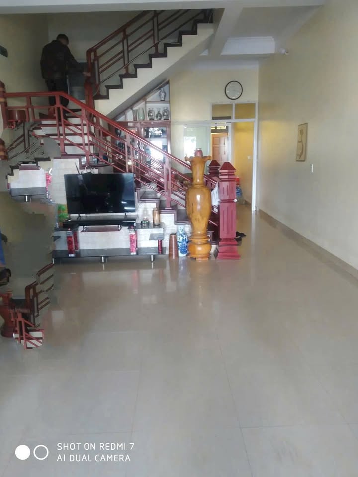 Nhà 3 tầng mặt đường Hùng Vương Lạng Sơn 80m² giá 4.8 tỷ - Kinh doanh sầm uất!