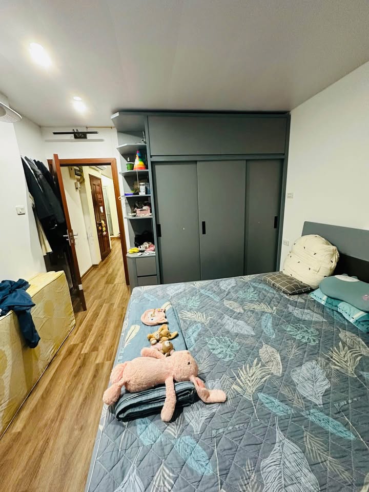 Căn hộ Phú Thượng Tây Hồ 37m² giá 2 tỷ - Ô tô đỗ cửa, tiện ích đầy đủ!