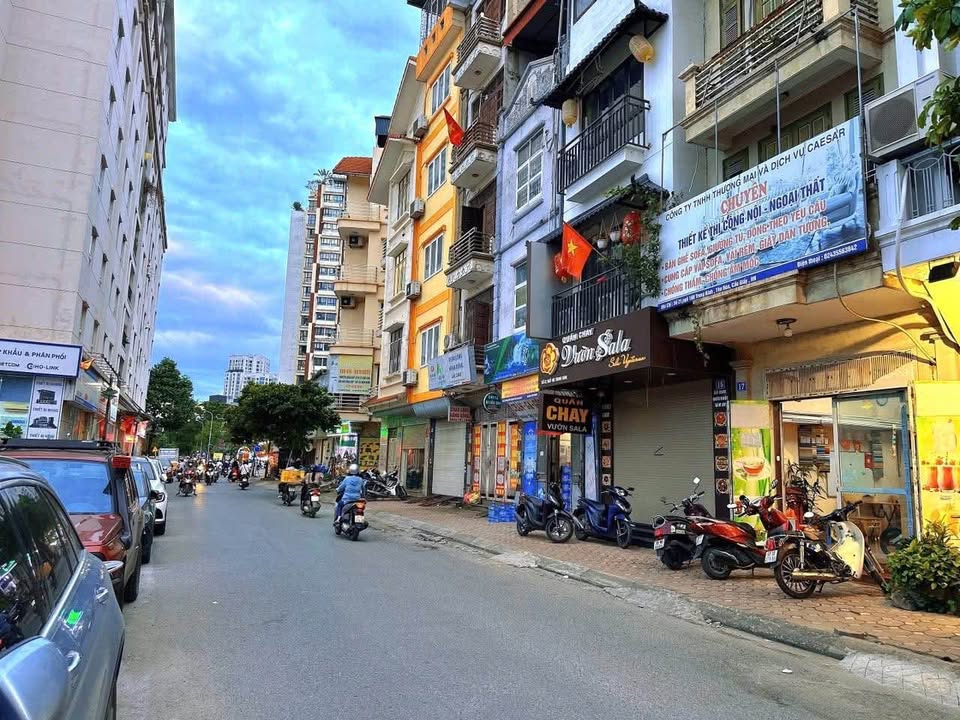 Nhà mặt phố Trung Kính Cầu Giấy 40m² giá 23.85 tỷ - Kinh doanh cực đỉnh!