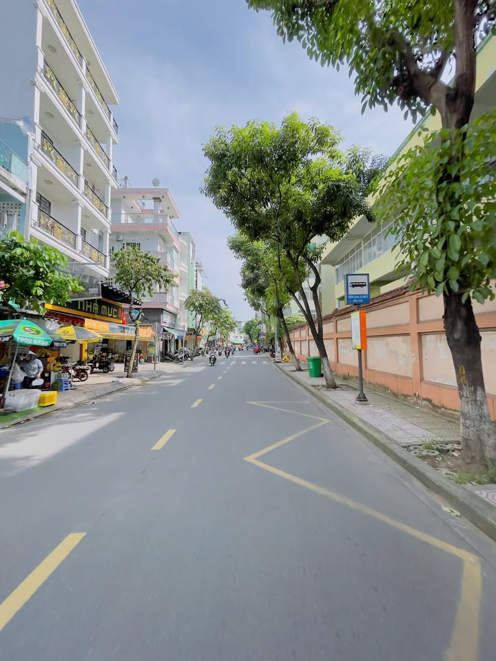 Nhà phố Vĩnh Hội Quận 4 54m² giá 5.89 tỷ - Đầu tư sinh lời ngay gần hồ bơi!