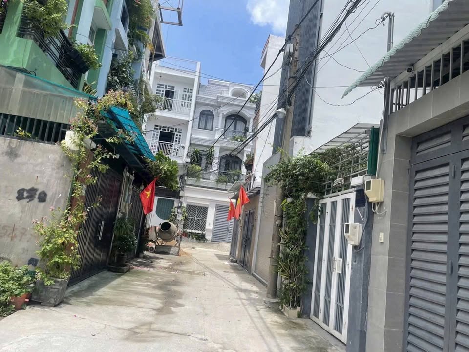 Bán đất hiếm tại Đinh Thị Thi, Thủ Đức - 70m², giá chỉ 5.2 tỷ!