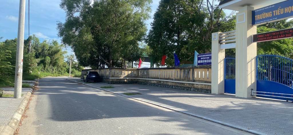 Bán đất tặng nhà cấp 4 tại Kim Long, TP Huế 195m² giá 2.58 tỷ - Cơ hội vàng đầu tư!