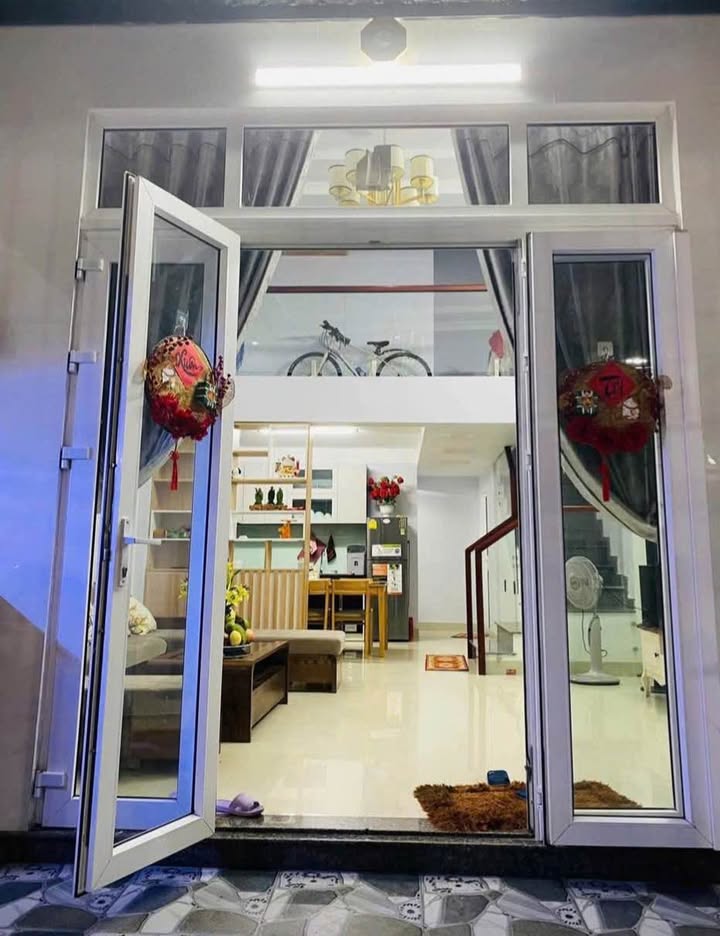 Nhà kiệt ô tô đường Xuân Thuỷ, Vỹ Dạ, Huế 63m² giá 2.4 tỷ - Chính chủ bán gấp!