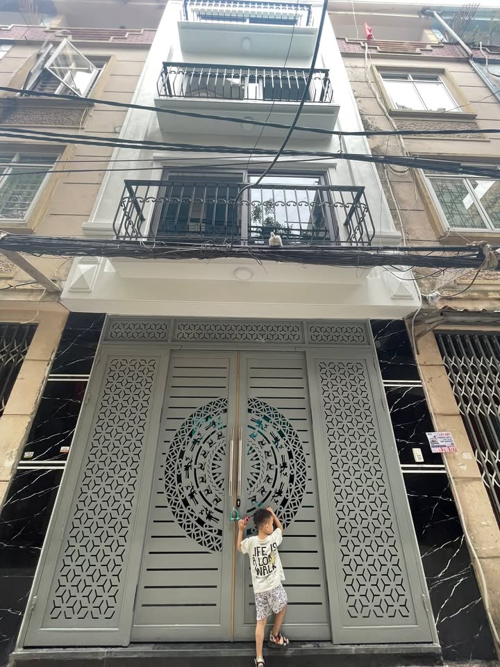 Nhà riêng Trương Định 45m² giá 11 tỷ - Vị trí đắc địa, giao thông thuận lợi!